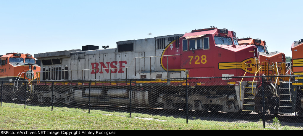 BNSF 728